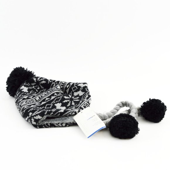 Under Armour Pom Pom Hat #164-22 - Picture 2 of 3
